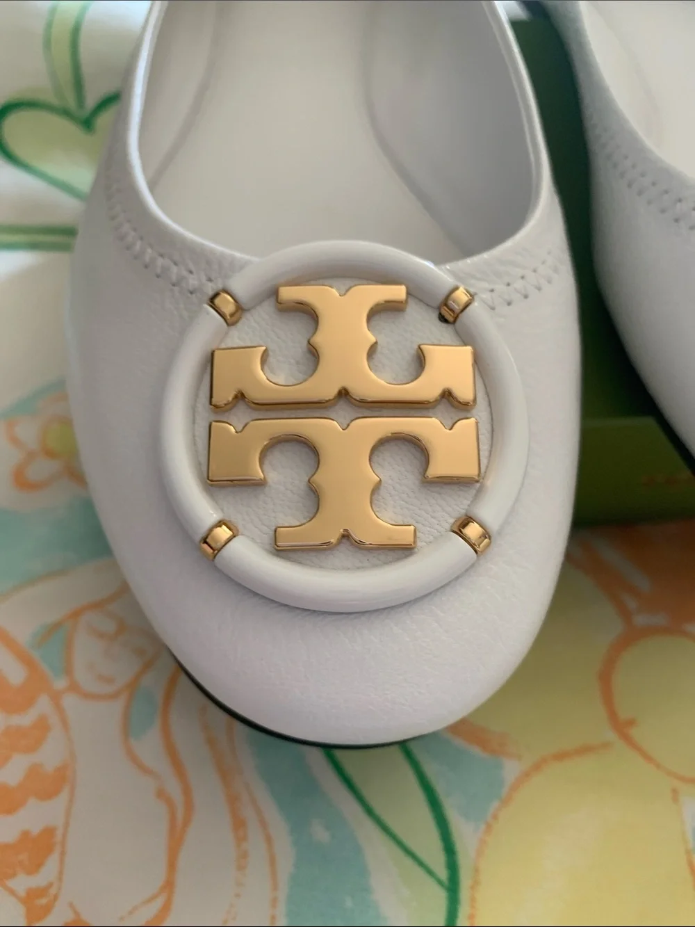 Tory Burch White Leather Logo Ballet Flats with Gold Emblem color gardenia